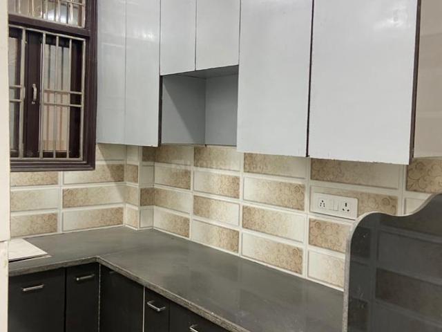 Flat for sale in North West Delhi, Deri