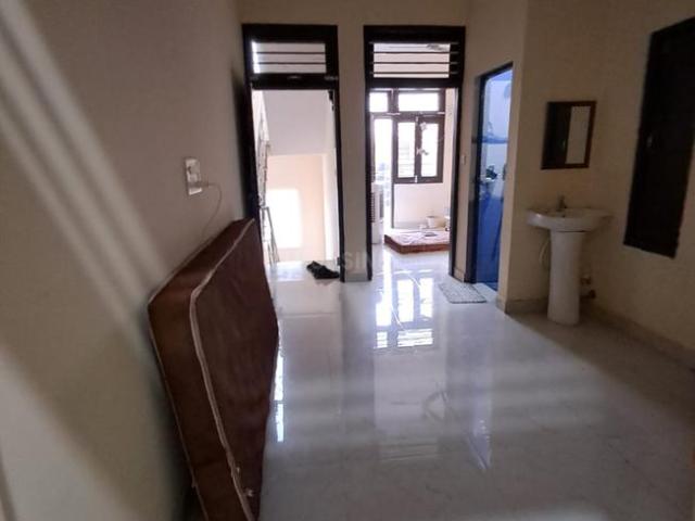Flat for rent in Sector 63A, Noida
