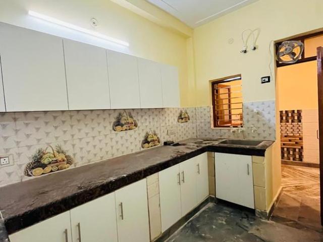 Flat for rent in Hariana