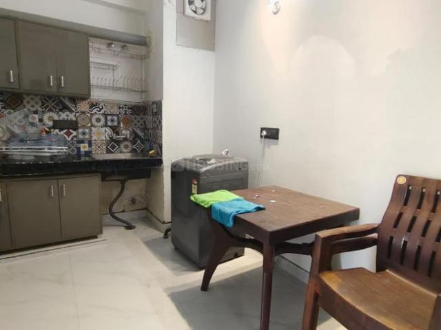 Flat for rent in South West Delhi, Deri