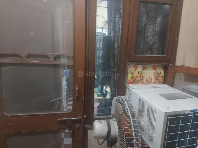 Flat for sale in North West Delhi, Deri