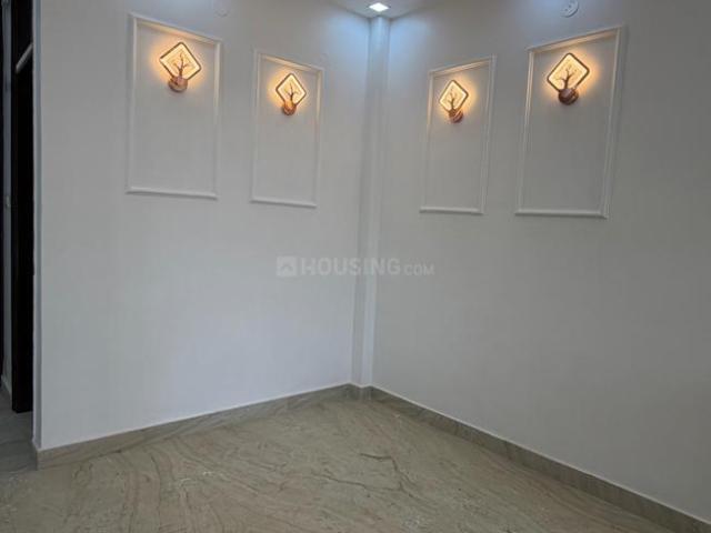 Flat for sale in North West Delhi, Deri