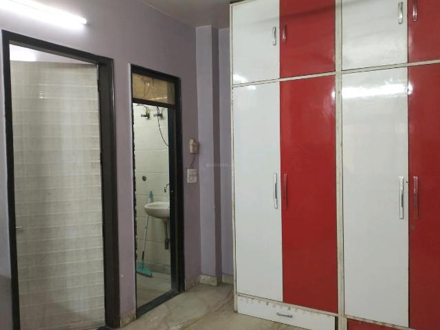 Flat for rent in North Delhi, Deri