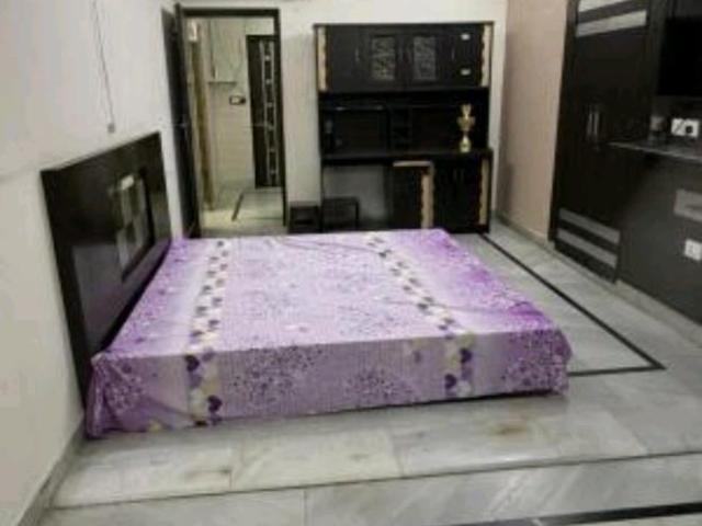 Flat for rent in North West Delhi, Deri