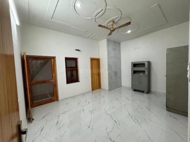 Flat for rent in Shastri Nagar, Meerut