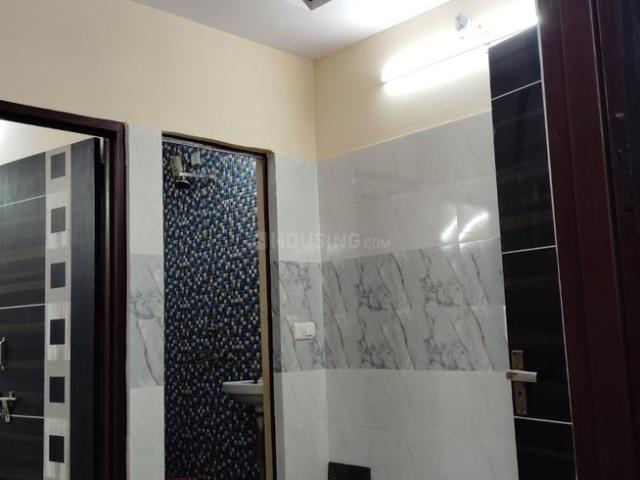 Flat for rent in North West Delhi, Deri