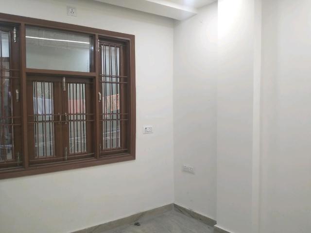 Flat for rent in North West Delhi, Deri