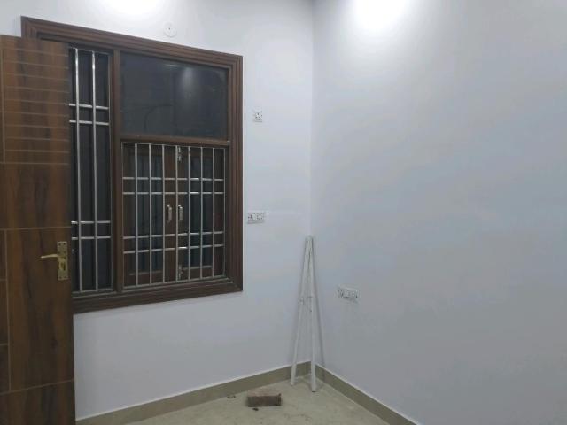 Flat for rent in North West Delhi, Deri