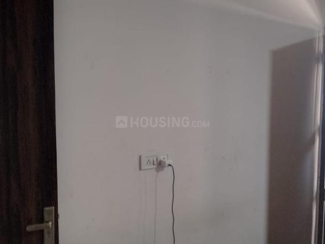 Flat for rent in North West Delhi, Deri