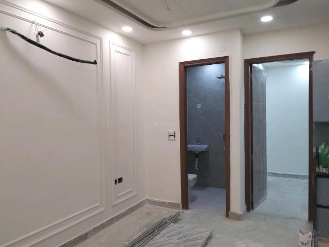 Flat for sale in Shastri Nagar, Delhi