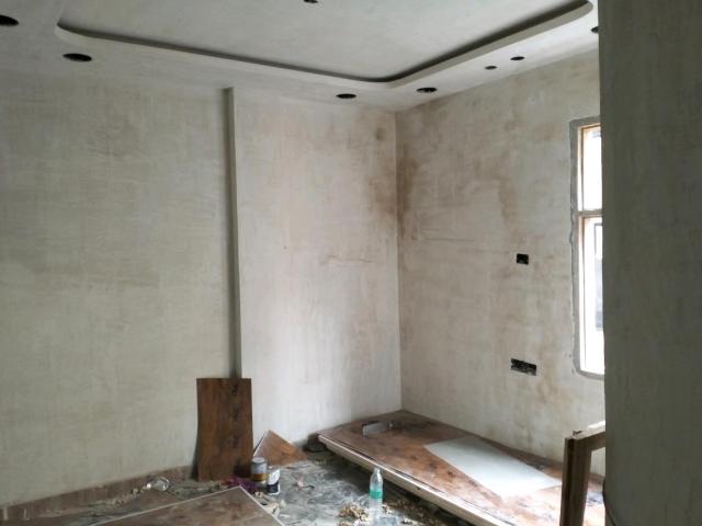 Flat for sale in North West Delhi, Deri