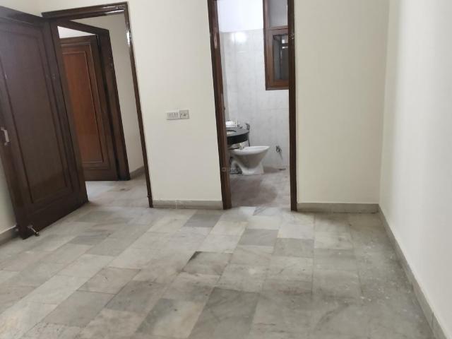 Flat for rent in South Delhi, Deri