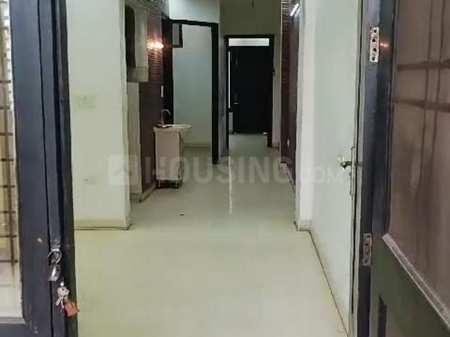 Flat for rent in West Delhi, Deri