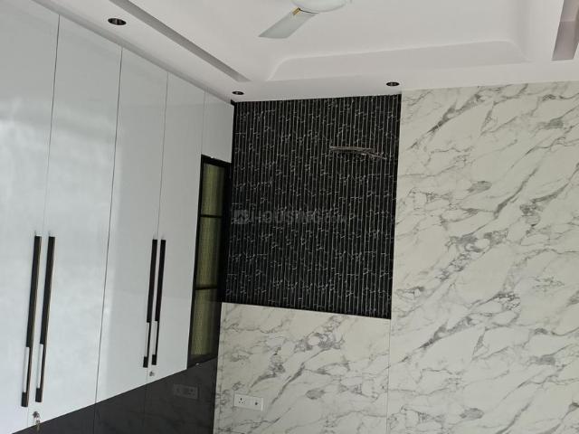Flat for rent in West Delhi, Deri