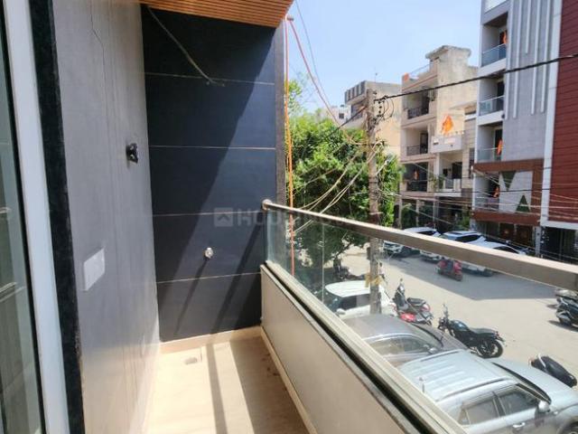 Flat for rent in West Delhi, Deri