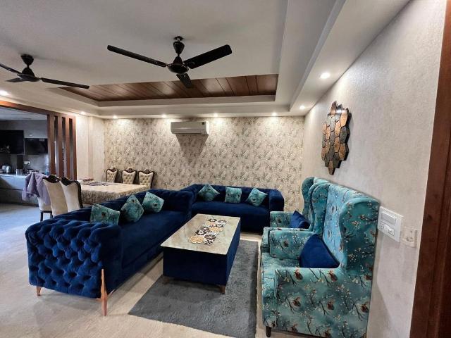 Flat for rent in Subash Nagar, Delhi
