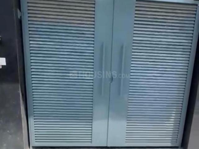 Flat for sale in West Delhi, Deri
