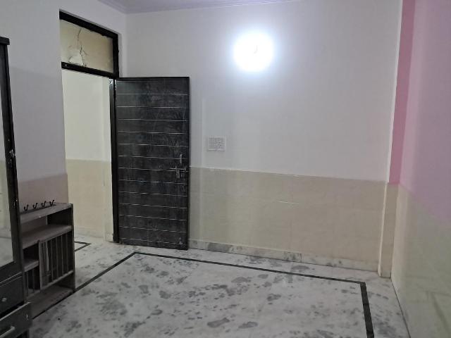 Flat for sale in West Delhi, Deri