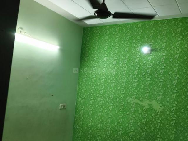 Flat for rent in West Delhi, Deri