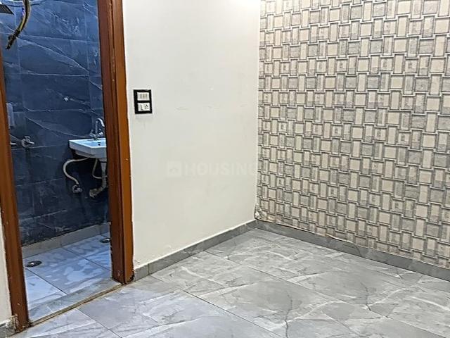 Flat for rent in West Delhi, Deri