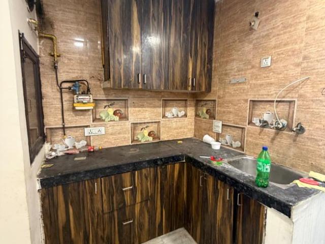 Flat for rent in West Delhi, Deri