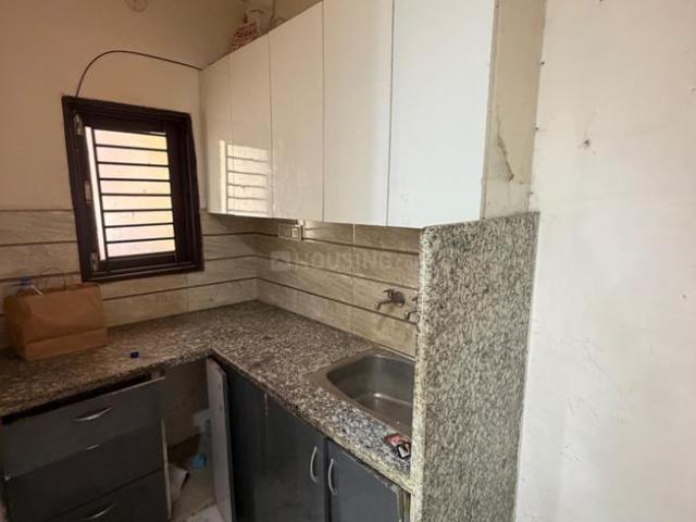 Flat for rent in West Delhi, Deri