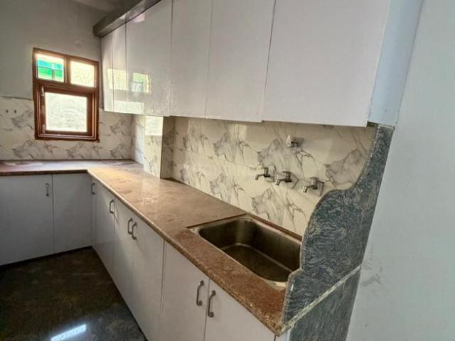 Flat for rent in West Delhi, Deri