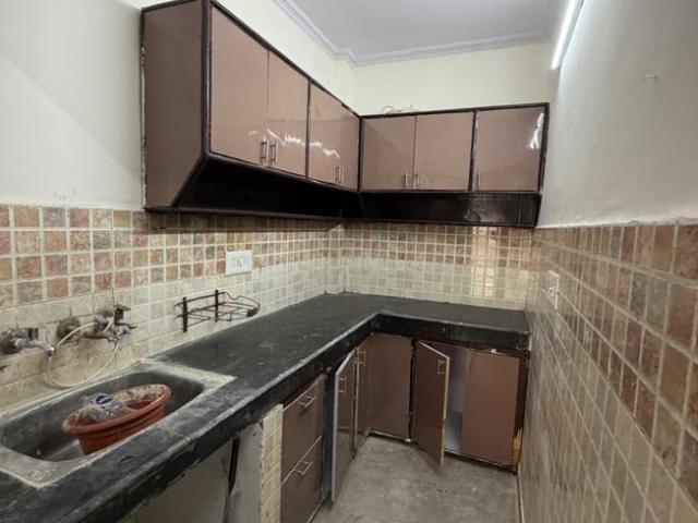 Flat for rent in West Delhi, Deri