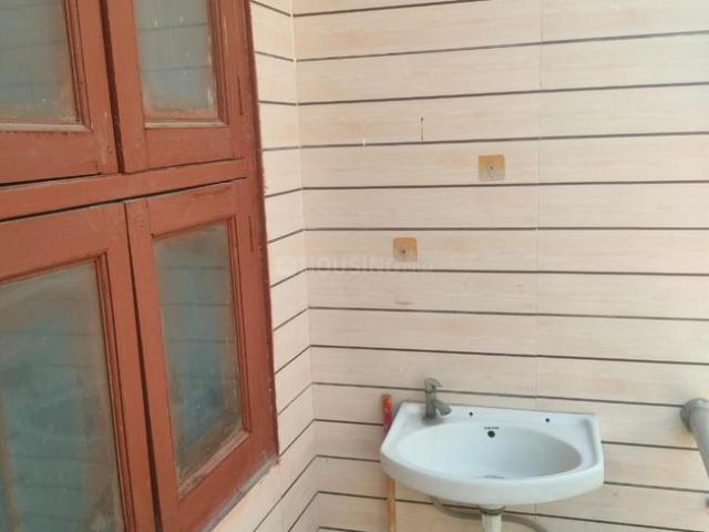 Flat for rent in West Delhi, Deri