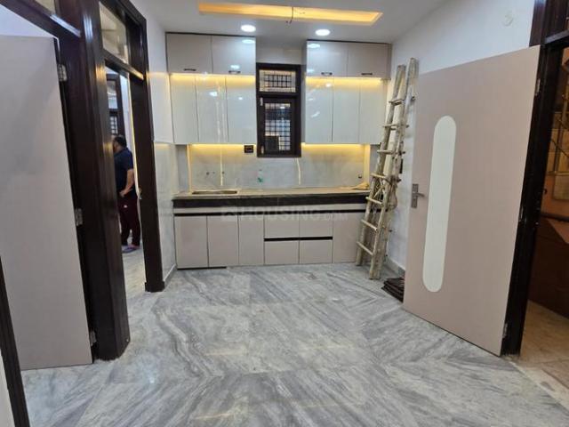 Flat for sale in West Delhi, Deri