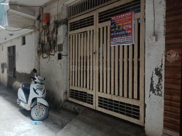 Flat for sale in West Delhi, Deri