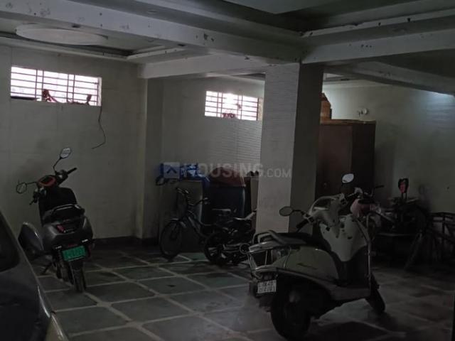 Flat for sale in West Delhi, Deri