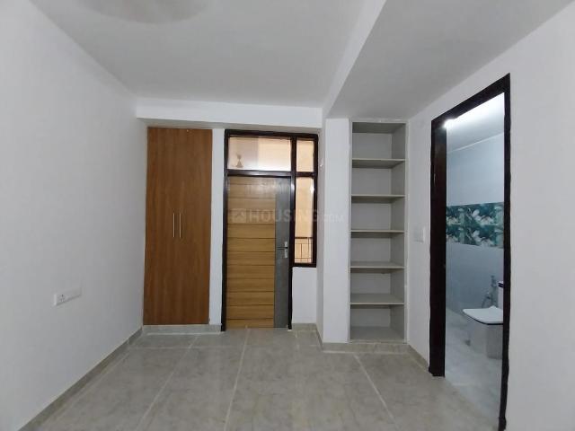 Flat for rent in Deri