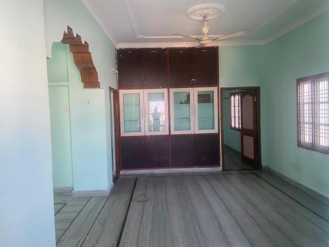 Flat for rent in Karimnagar, Telangana