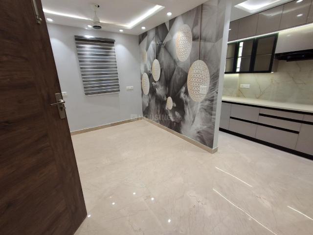 Flat for sale in West Delhi, Deri