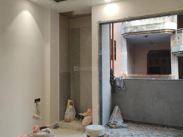 Flat for sale in West Delhi, Deri