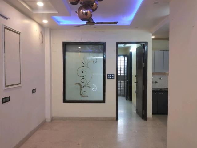 Flat for sale in West Delhi, Deri