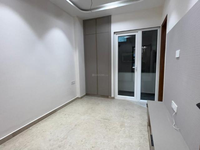 Flat for sale in West Delhi, Deri
