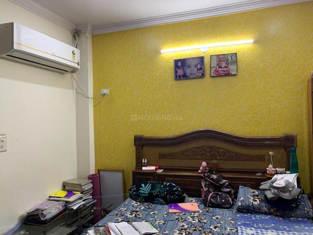 Flat for sale in West Delhi, Deri