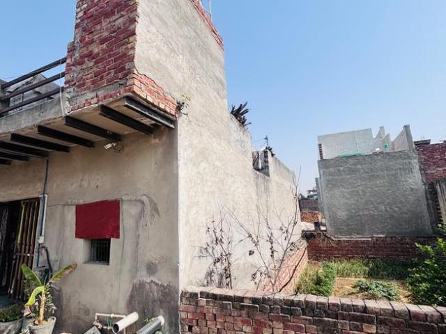 House for sale in North Delhi, Deri