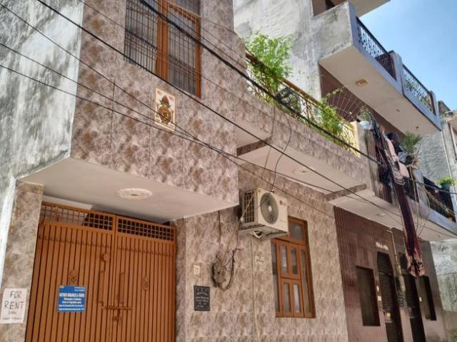 House for sale in West Delhi, Deri