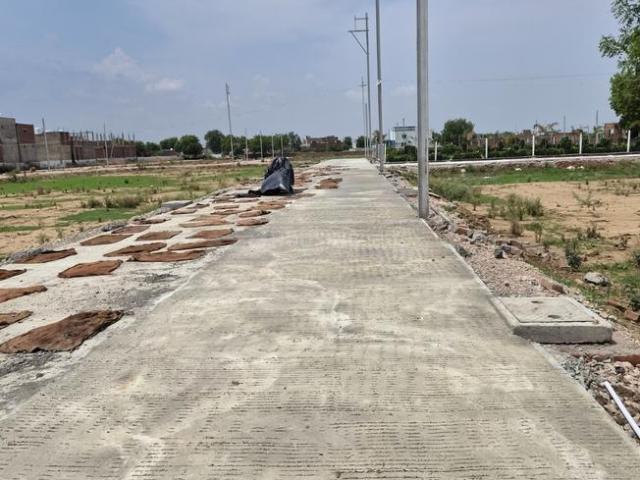 House for sale in Madya
