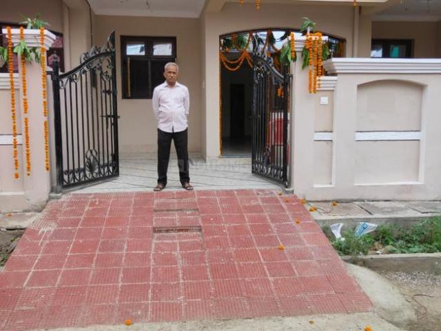 House for rent in Madya