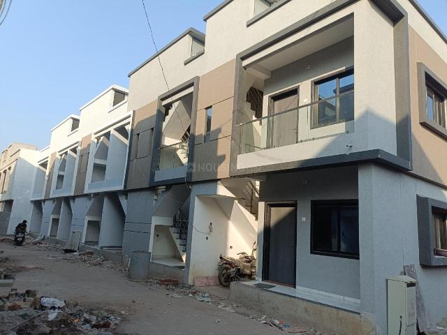 House for sale in Surat, Limbayat