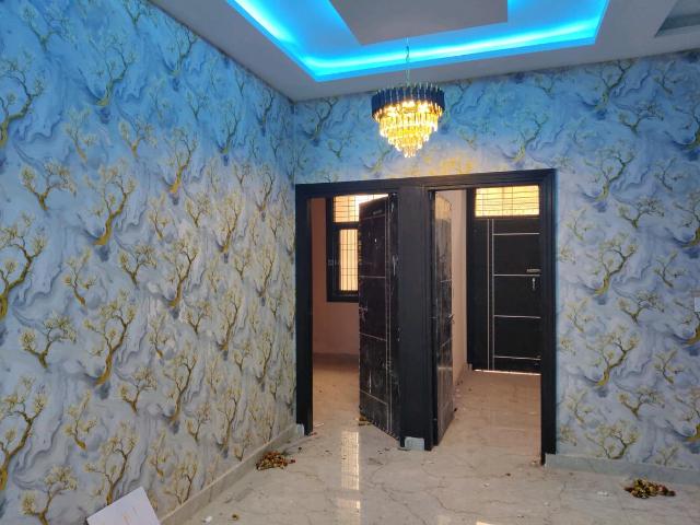Flat for sale in North East Delhi, Deri