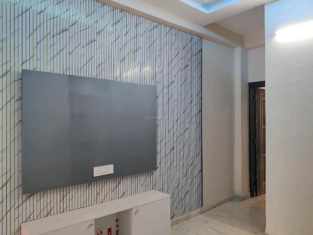 Flat for sale in North East Delhi, Deri