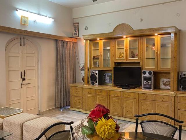 House for rent in Madya