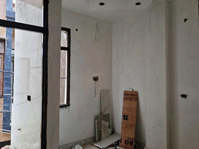 House for sale in West Delhi, Deri