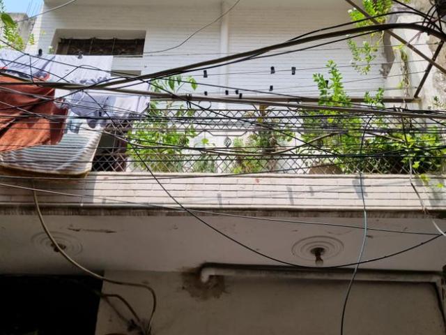 House for sale in West Delhi, Deri