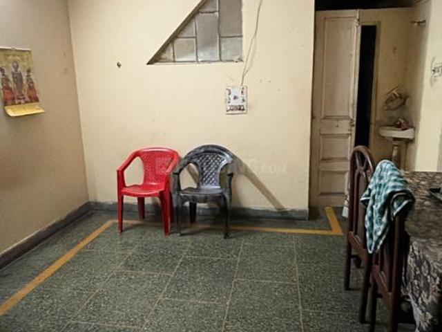 House for rent in Central Delhi, Deri